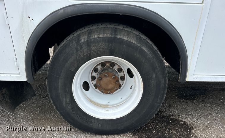 image for item EG0973 2007 Kenworth  T300 utility / service truck