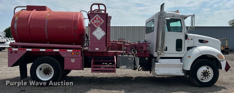 image for item EG0979 2012 Peterbilt  337 tank truck