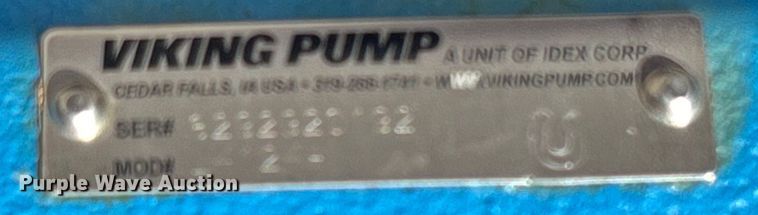 image for item EG0979 2012 Peterbilt  337 tank truck