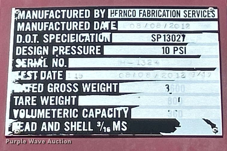 image for item EG0979 2012 Peterbilt  337 tank truck