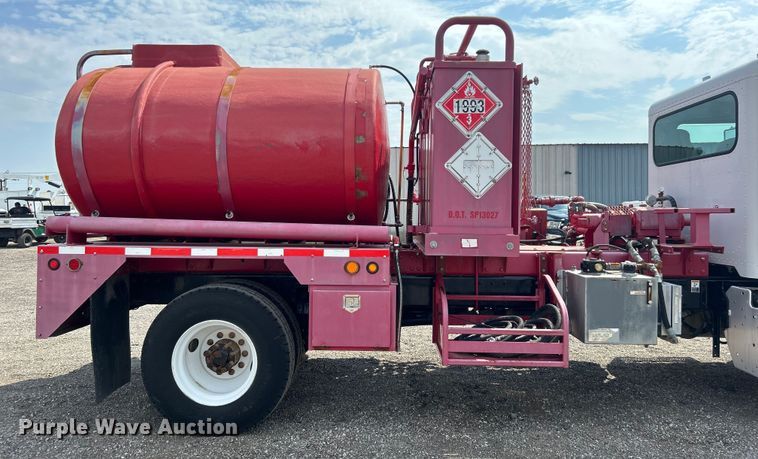 image for item EG0979 2012 Peterbilt  337 tank truck