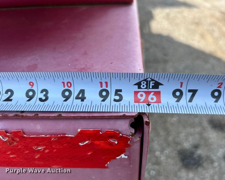 image for item EG0979 2012 Peterbilt  337 tank truck