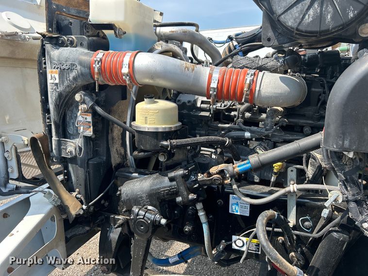 image for item EG0979 2012 Peterbilt  337 tank truck