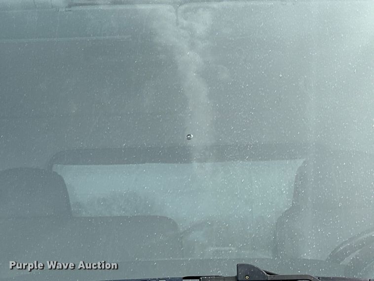 image for item EG1388 2010 Hino 258 dump truck