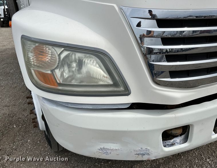 image for item EG1388 2010 Hino 258 dump truck