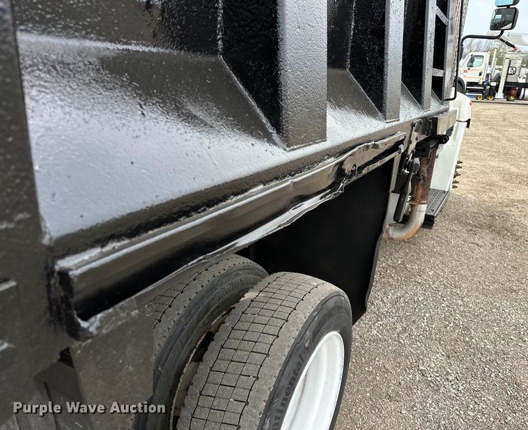 image for item EG1388 2010 Hino 258 dump truck