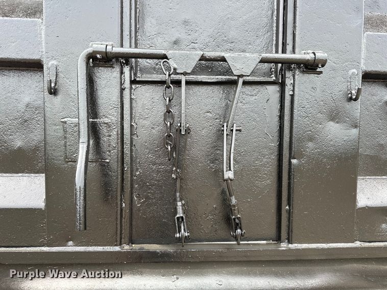 image for item EG1388 2010 Hino 258 dump truck