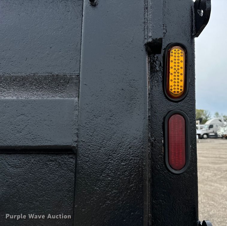 image for item EG1388 2010 Hino 258 dump truck