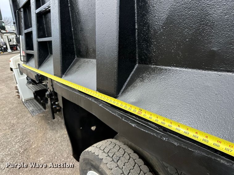 image for item EG1388 2010 Hino 258 dump truck