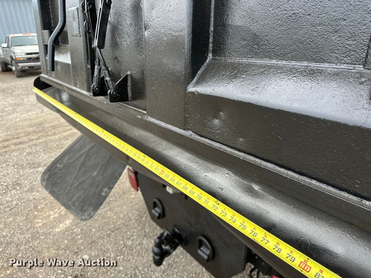 image for item EG1388 2010 Hino 258 dump truck