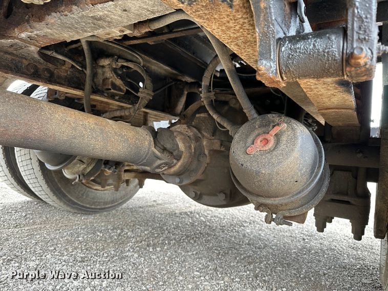 image for item EG1388 2010 Hino 258 dump truck