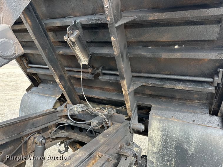 image for item EG1388 2010 Hino 258 dump truck