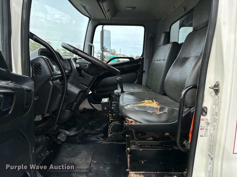 image for item EG1388 2010 Hino 258 dump truck