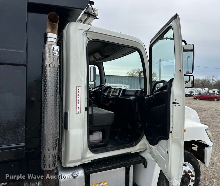 image for item EG1388 2010 Hino 258 dump truck