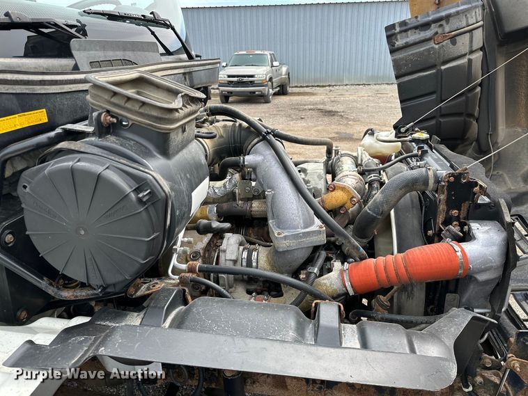 image for item EG1388 2010 Hino 258 dump truck