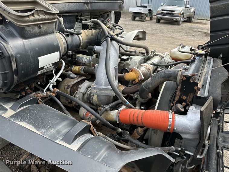 image for item EG1388 2010 Hino 258 dump truck