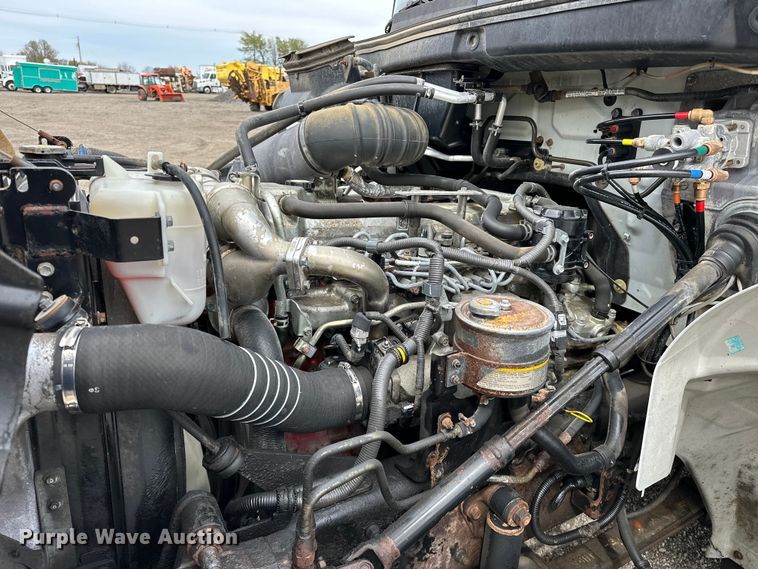 image for item EG1388 2010 Hino 258 dump truck