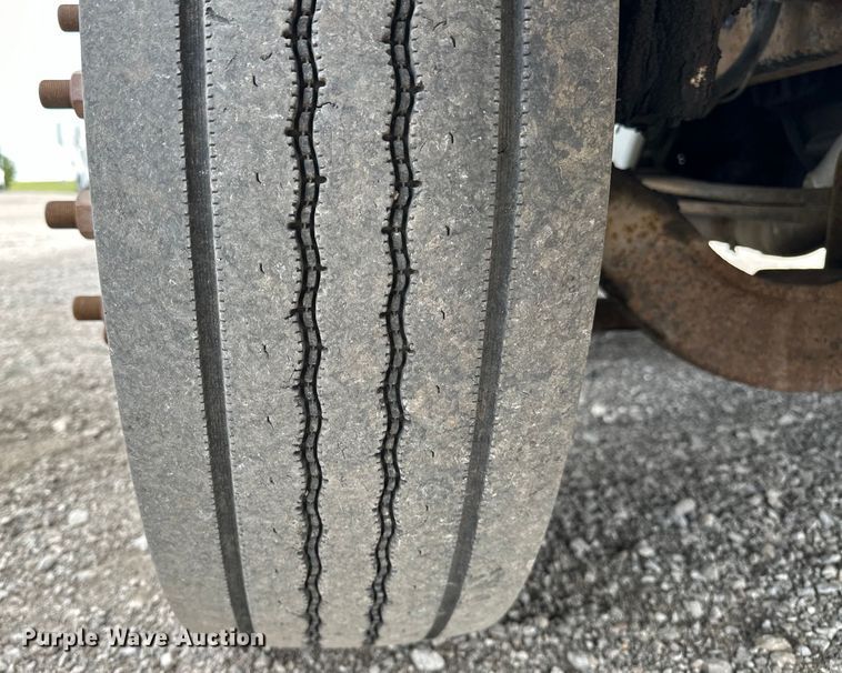 image for item EG1388 2010 Hino 258 dump truck