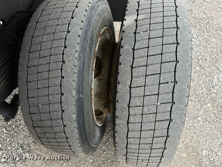 image for item EG1388 2010 Hino 258 dump truck