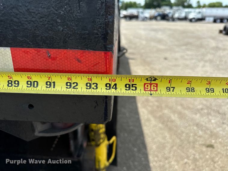 image for item EG1652 1995 Ford L8000 crane truck