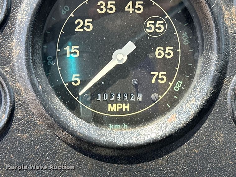 image for item EG1652 1995 Ford L8000 crane truck