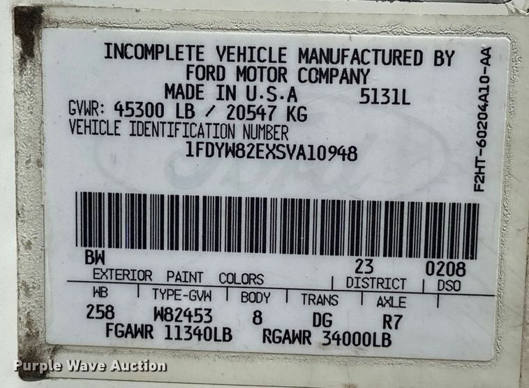 image for item EG1652 1995 Ford L8000 crane truck