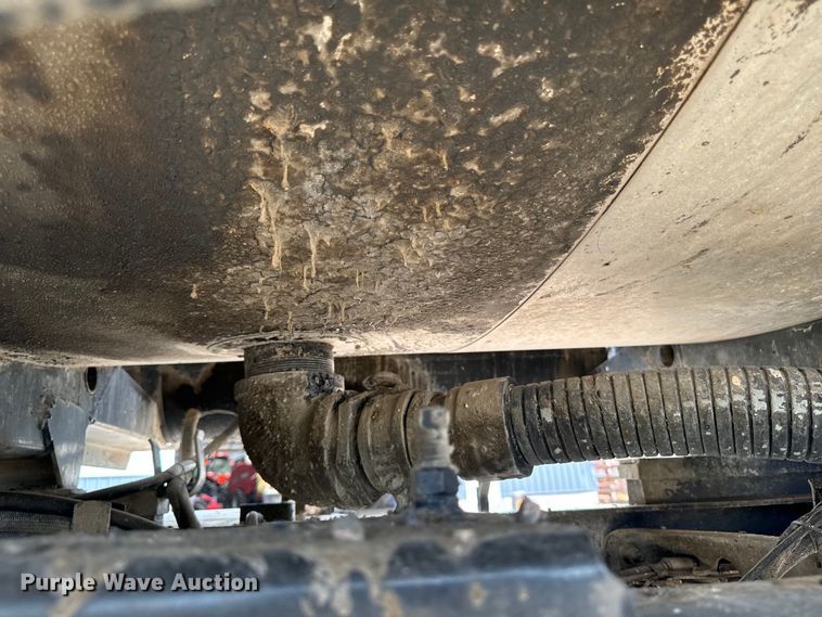 image for item EH4340 2006 International 7400  oil distributor truck