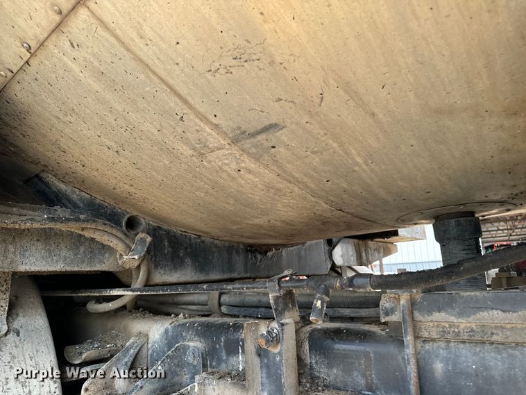 image for item EH4340 2006 International 7400  oil distributor truck