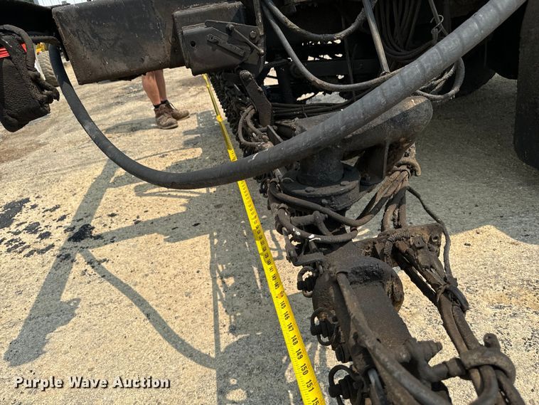 image for item EH4340 2006 International 7400  oil distributor truck