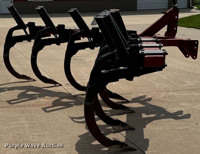 image for item EH4420 M&W Earthmaster ripper