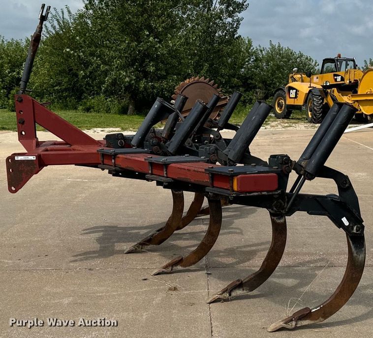 image for item EH4420 M&W Earthmaster ripper