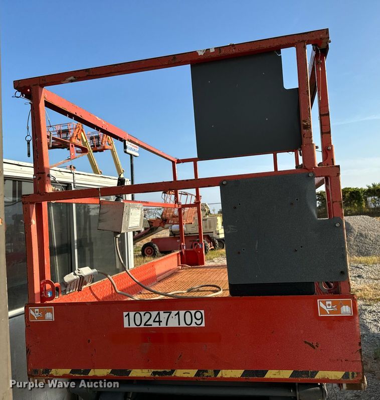 image for item EH4435 Skyjack SJ 4632 scissor lift