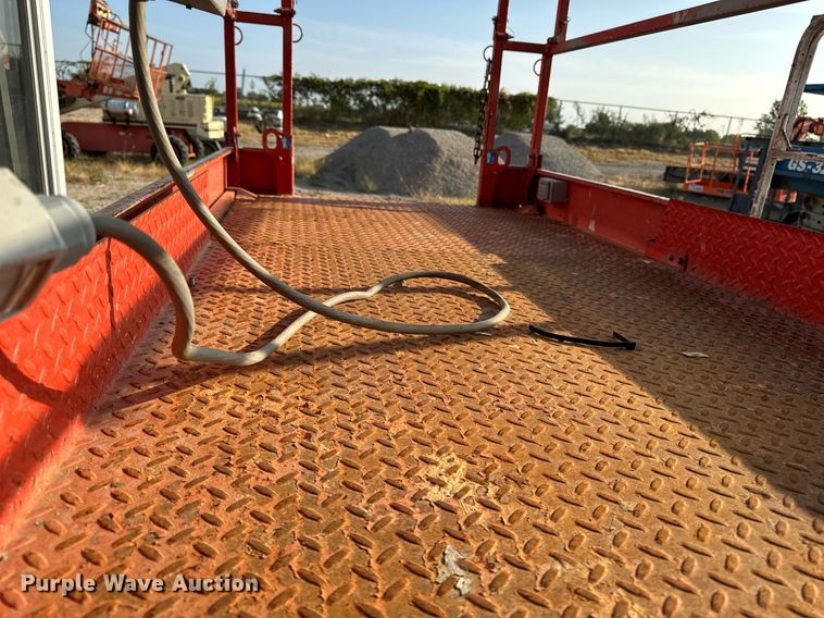 image for item EH4435 Skyjack SJ 4632 scissor lift