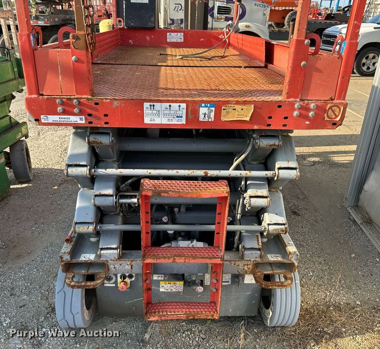 image for item EH4435 Skyjack SJ 4632 scissor lift