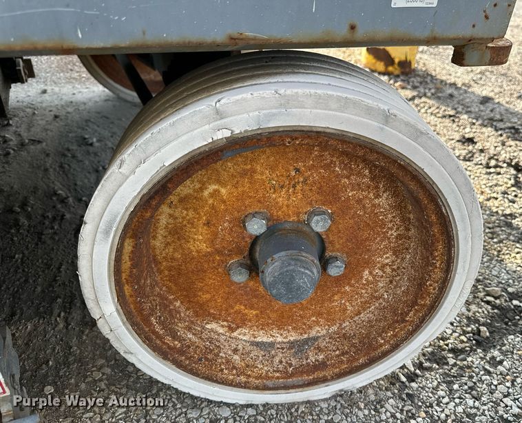 image for item EH4435 Skyjack SJ 4632 scissor lift