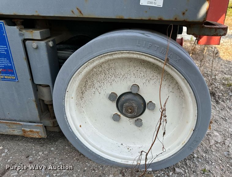 image for item EH4435 Skyjack SJ 4632 scissor lift