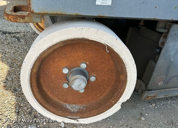 image for item EH4435 Skyjack SJ 4632 scissor lift