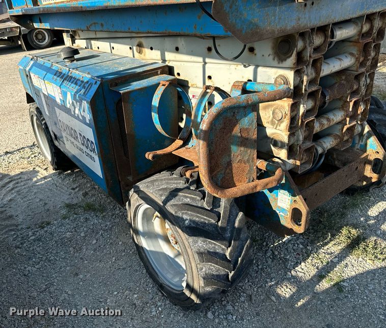 image for item EH4436 1999 Genie GS-3268 IC scissor lift