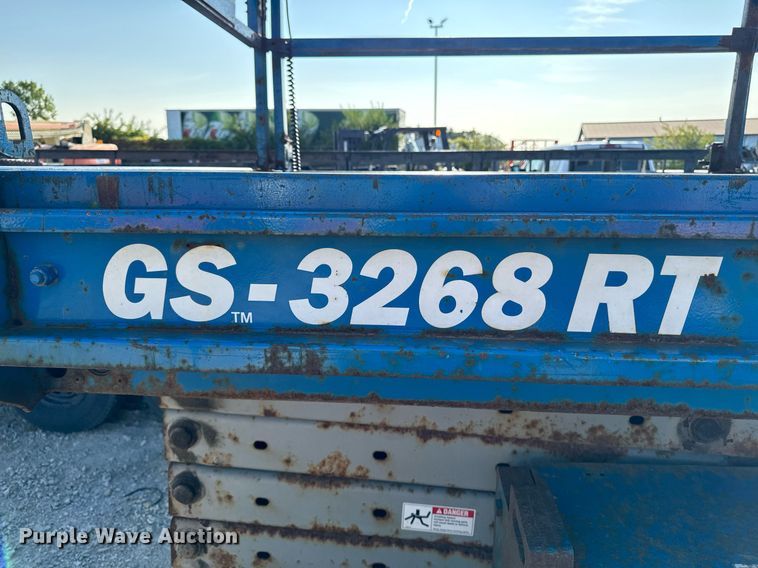 image for item EH4436 1999 Genie GS-3268 IC scissor lift
