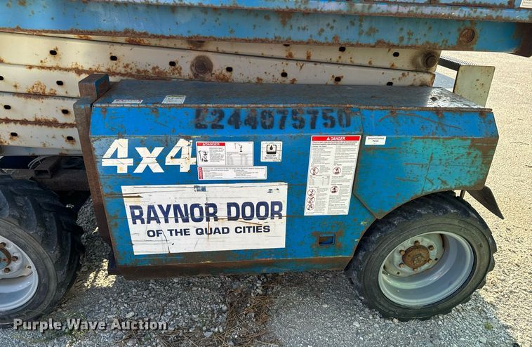 image for item EH4436 1999 Genie GS-3268 IC scissor lift