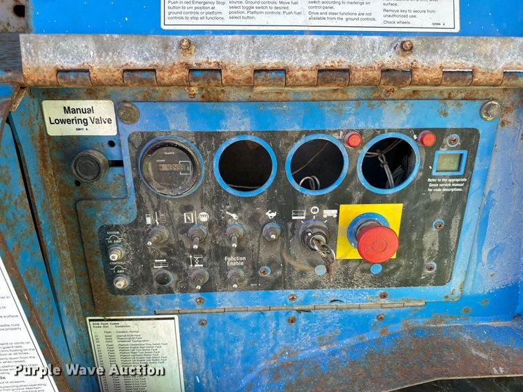 image for item EH4436 1999 Genie GS-3268 IC scissor lift