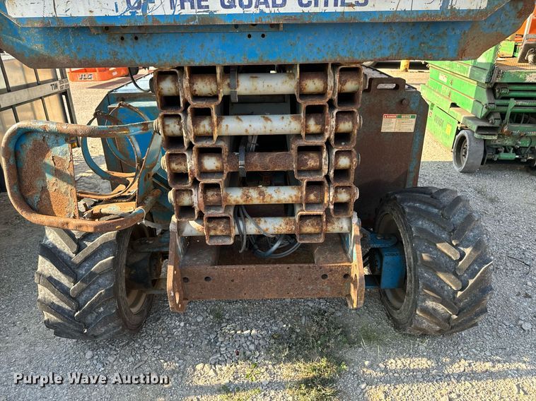image for item EH4436 1999 Genie GS-3268 IC scissor lift