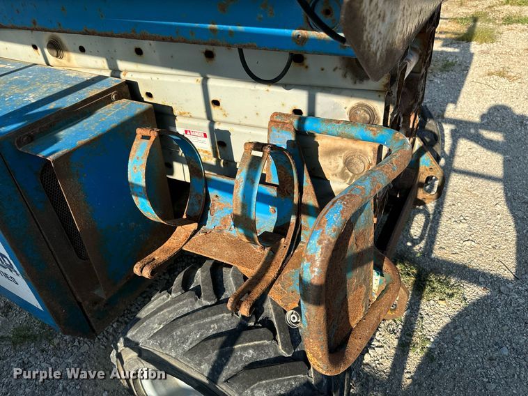 image for item EH4436 1999 Genie GS-3268 IC scissor lift