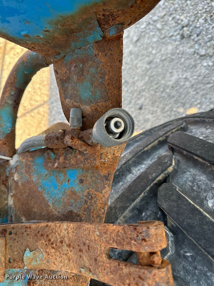 image for item EH4436 1999 Genie GS-3268 IC scissor lift