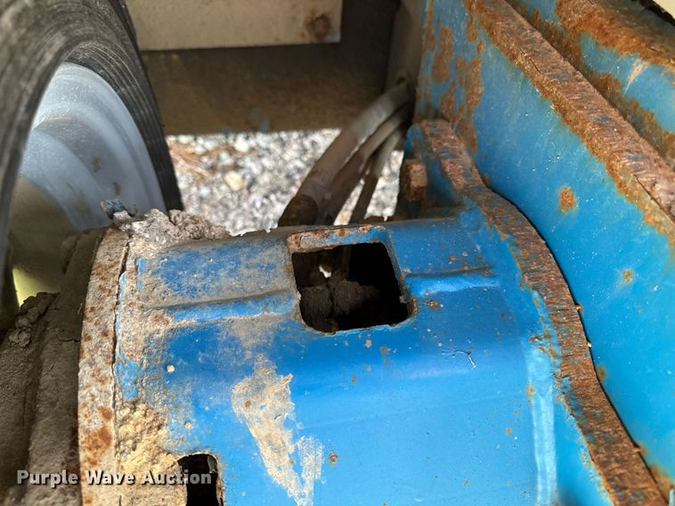 image for item EH4436 1999 Genie GS-3268 IC scissor lift