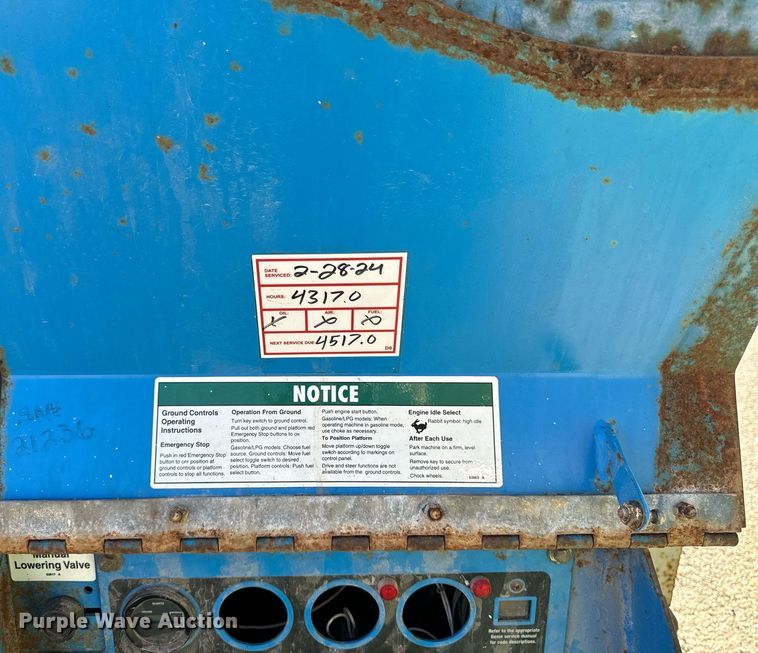 image for item EH4436 1999 Genie GS-3268 IC scissor lift