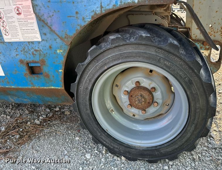 image for item EH4436 1999 Genie GS-3268 IC scissor lift