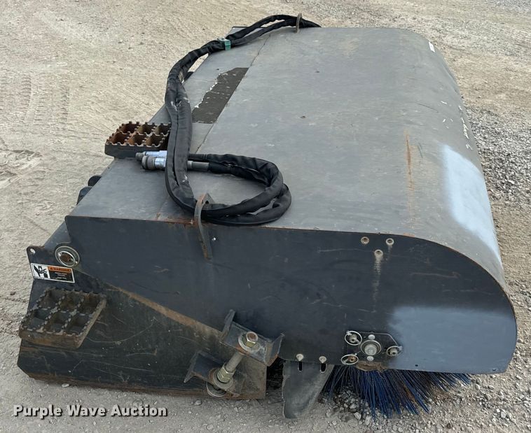 image for item EH6967 2019 Case 51469715 skid steer broom