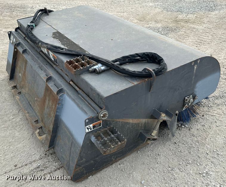 image for item EH6967 2019 Case 51469715 skid steer broom