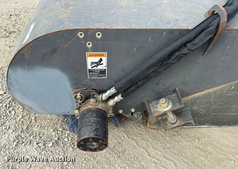 image for item EH6967 2019 Case 51469715 skid steer broom